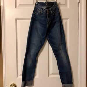 7 for all Mankind “the Skinny” size 25